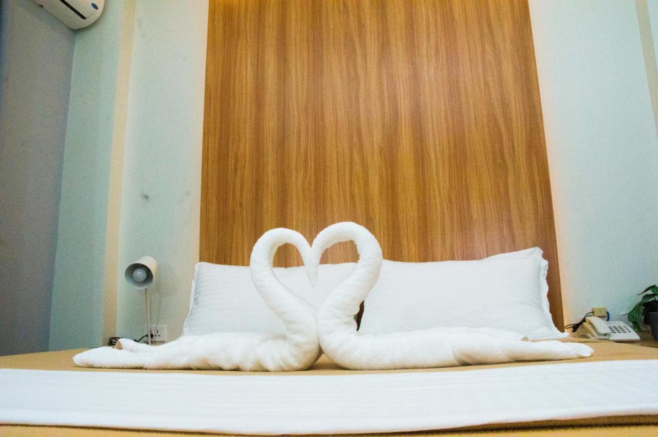 Elti Suites By Bluebookers آنغلوس المظهر الخارجي الصورة