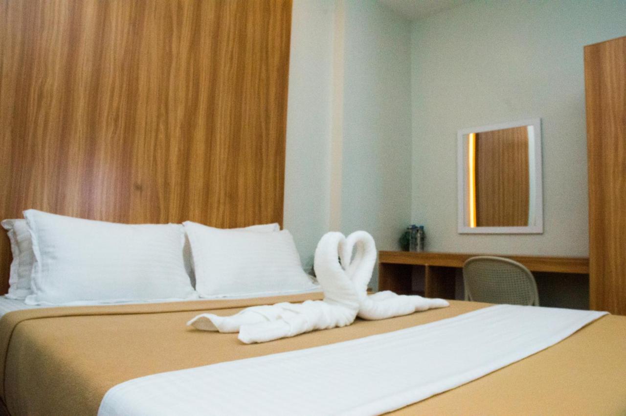 Elti Suites By Bluebookers آنغلوس المظهر الخارجي الصورة